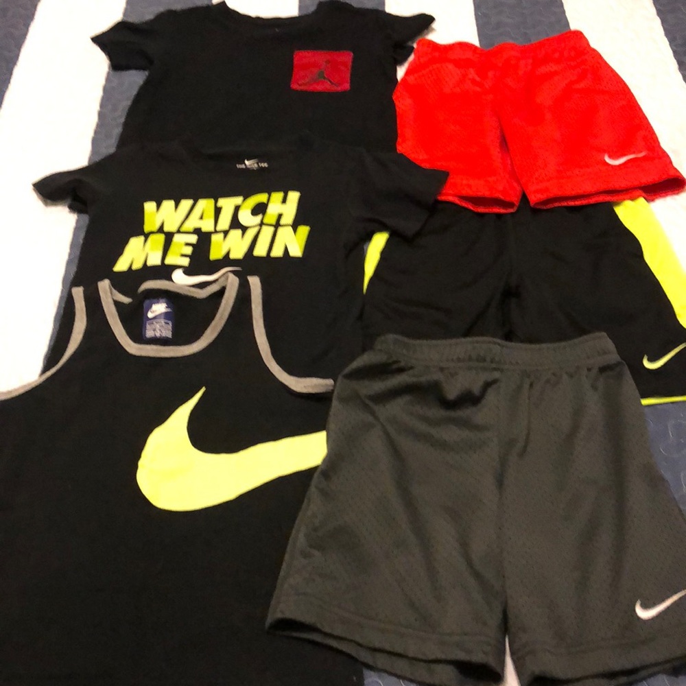 Bundle boys Nike shorts sets size 5/6